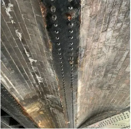 Underneath the Regent's Canal bridge